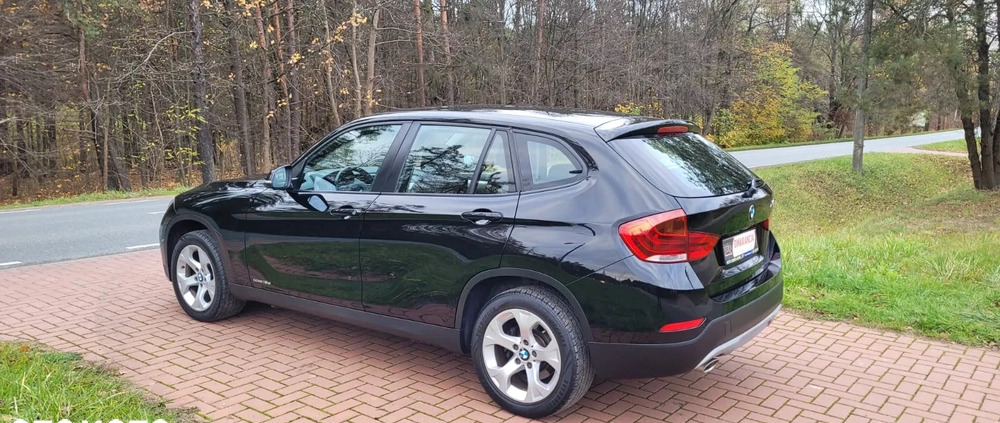 BMW X1 cena 46900 przebieg: 175600, rok produkcji 2015 z Siechnice małe 466